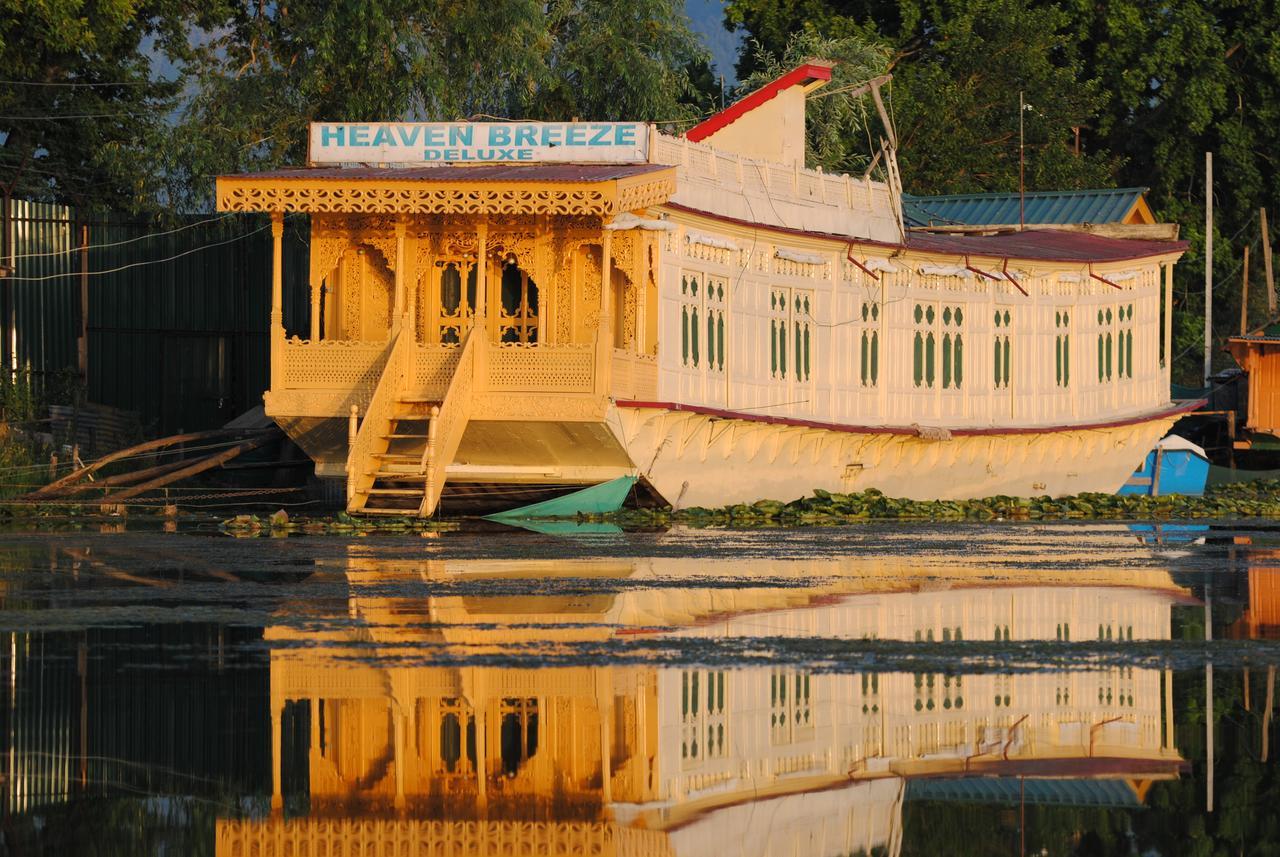 Heaven Breeze Group Of Houseboats Hotell Srīnagar Eksteriør bilde